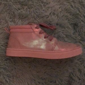 Oomphies girl shoes size 3 silver and purple